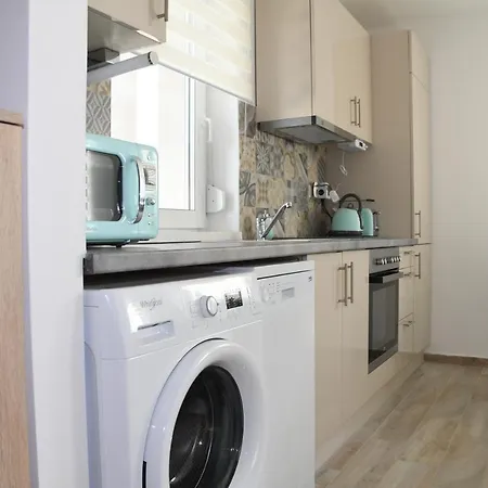 Menta Lak Apartment *