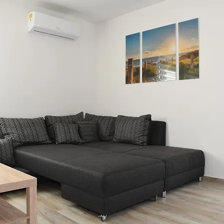 Appartement Menta Lak *