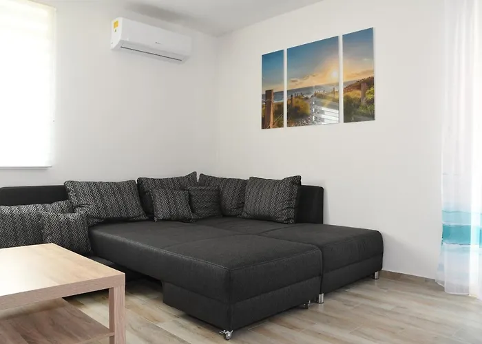 Appartement Menta Lak *